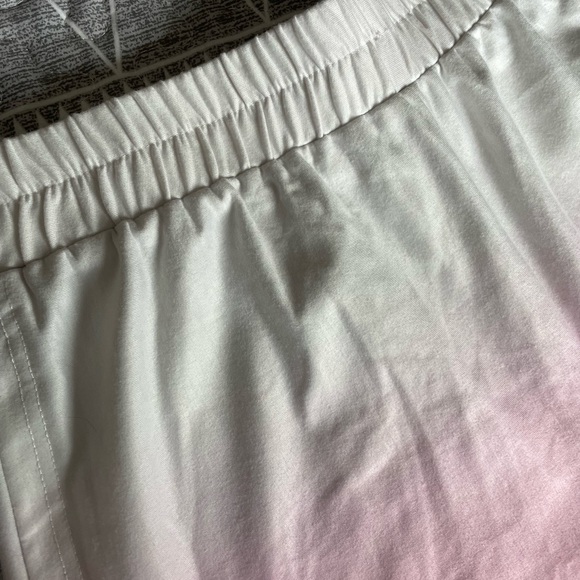 Shorts size large - Picture 4 of 10